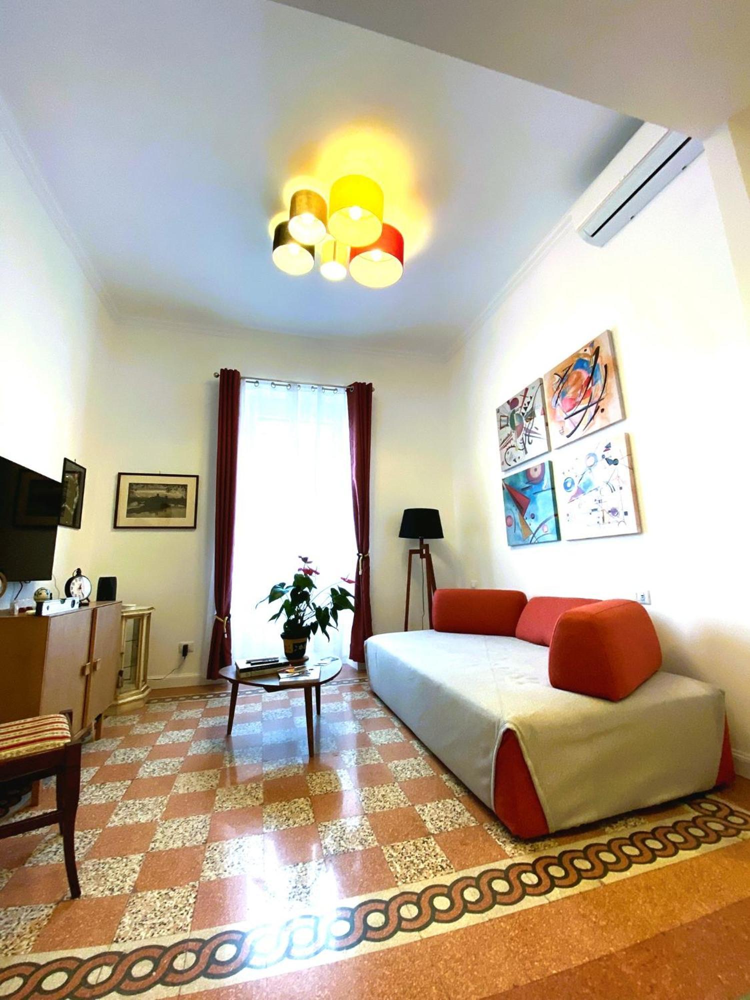 Honey's San Giovanni * Roma
